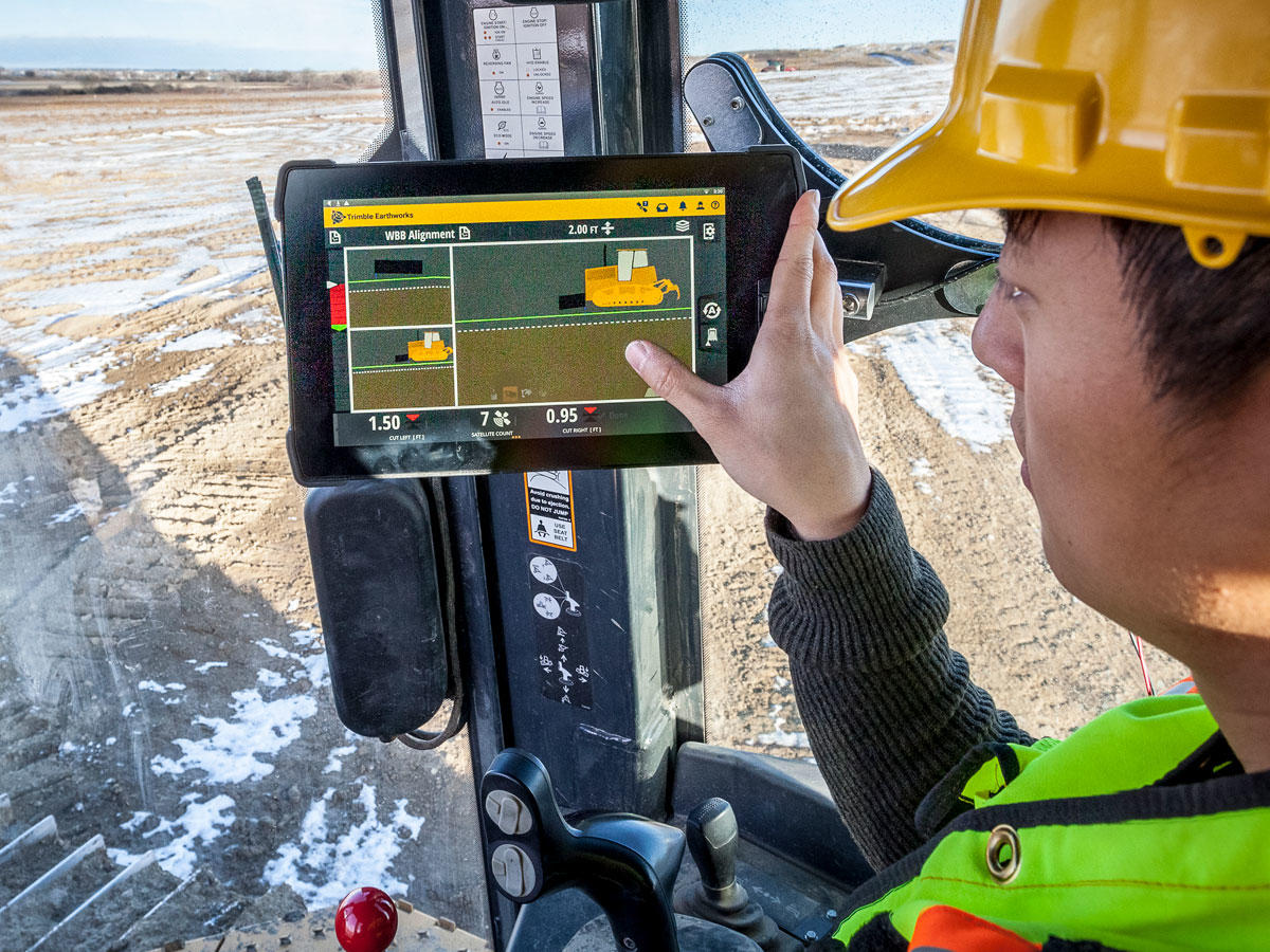 Trimble 機械控制施工系統